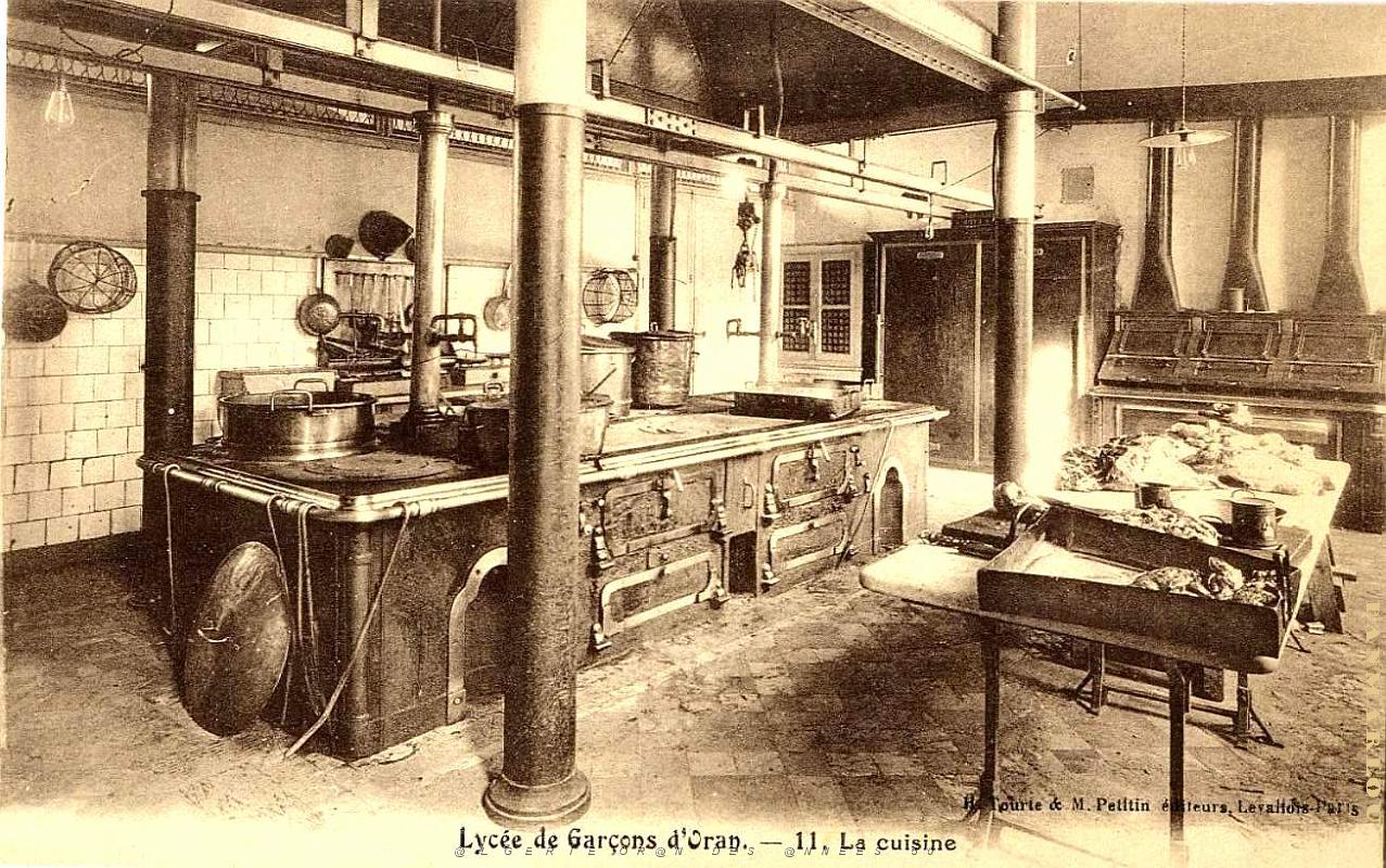 BG ca- 011- Lycee Lamoriciere- Interieur.JPG